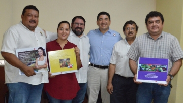 El  titular de la SDET, David Gustavo Rodríguez Rosario, entregó al Ayuntamiento de Centro los planes de negocios