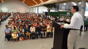 La dependencia entregó incentivos a 1 mil 699 beneficiarios del programa Emprendimiento en tu Comunidad