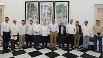 El Gobernador Núñez y Gerardo Gutiérrez, responsable de las ZEE