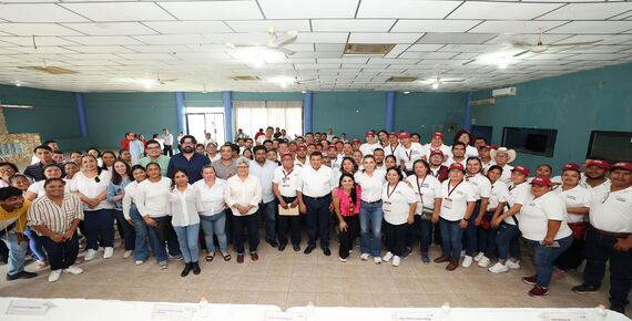 * En reunión con Servidores del Pueblo de Tenosique informó que a principios del próximo año iniciará la entrega de tarjetas a los beneficiarios de la Pensión para el Bienestar de los Adultos Mayores de 63 y 64 años