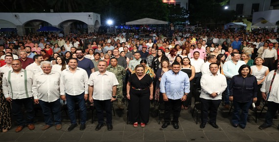 * El Gobernador inauguró la 17ª edición del Festival, que presentará 640 artistas en 70 eventos; se realiza del 24 de noviembre al 1 de diciembre  •	Entrega el mandatario estatal La Savia del Edén a la maestra Rosa del Carmen Dehesa Rosado, “quien ha dedicado su vida a mantener vivas las tradiciones de nuestra tierra”   Al asegurar que en Tabasco hay gente buena, brillante, creativa y ocupada en exponer lo mejor de nuestra tierra y en heredar a las futuras generaciones un mejor destino, el Gobernador Javier