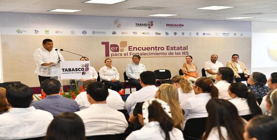 • En la UPGM, el mandatario estatal resaltó que el Gobierno del Pueblo genera condiciones para impulsar el desarrollo de Tabasco