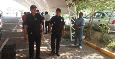 Instala SSPC vigilancia y seguridad en el estacionamiento del mercado provisional en Casa Blanca.