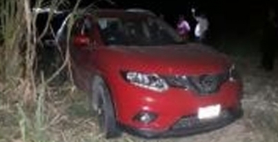 Recupera la policía de Tenosique una Nissan Xtrail que contaba con reporte de robo.
