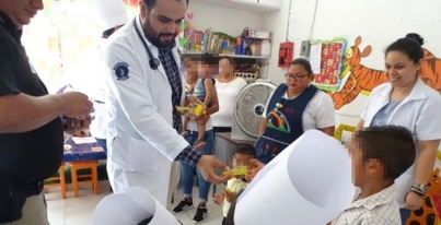 Aprenden menores que viven con sus madres en el CRESET sobre oficios y profesiones