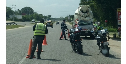 En puntos estratégicos de Villahermosa, implementó PEC Operativo Revisión de Motocicletas.