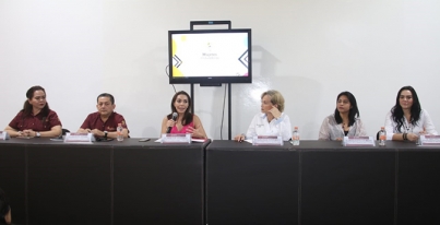 MUJERES
