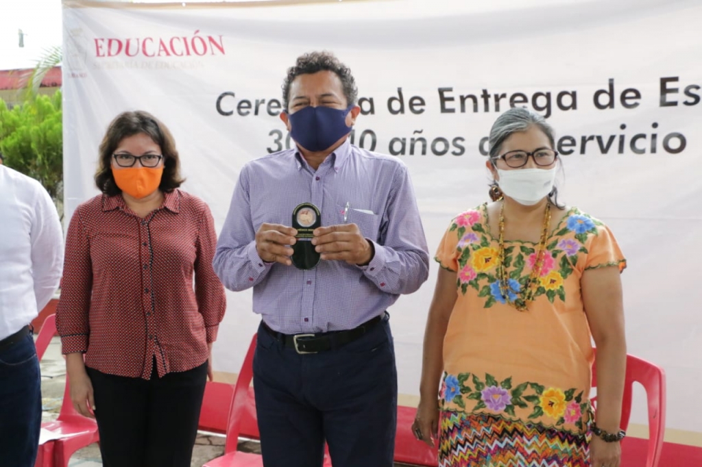 Entrega Estímulos Docentes Centla 1_0.jpg