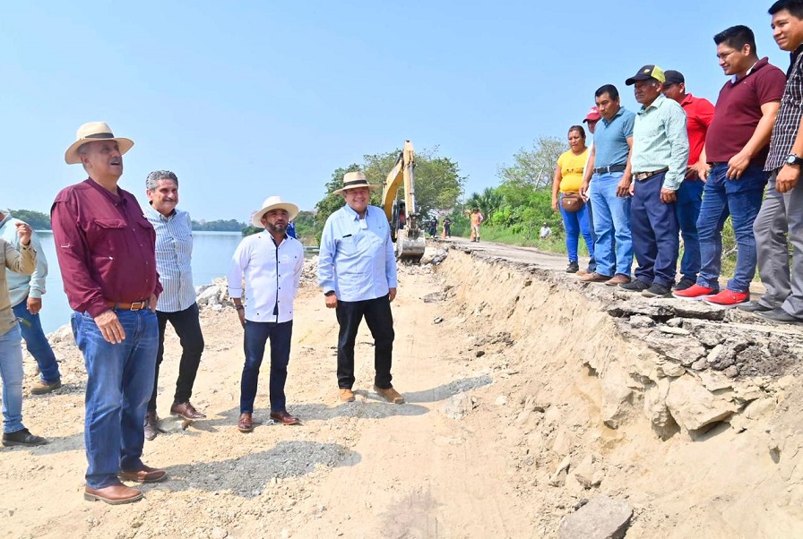 1 Rehabilitación de carretera Jonuta-Frontera (4).jpg