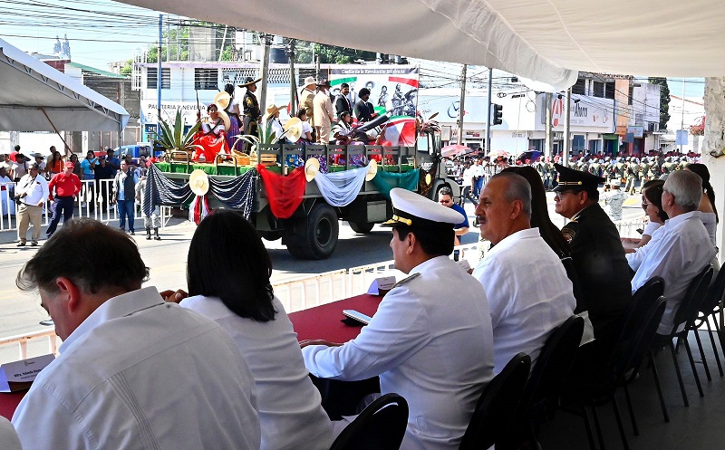 BOLETÍN 2449 EJECUTIVO ENCABEZA CARLOS MERINO DESFILE ALUSIVO AL 113 ANIVERSARIO DE LA REVOLUCIÓN MEXICANA 20112023 (12).jpg