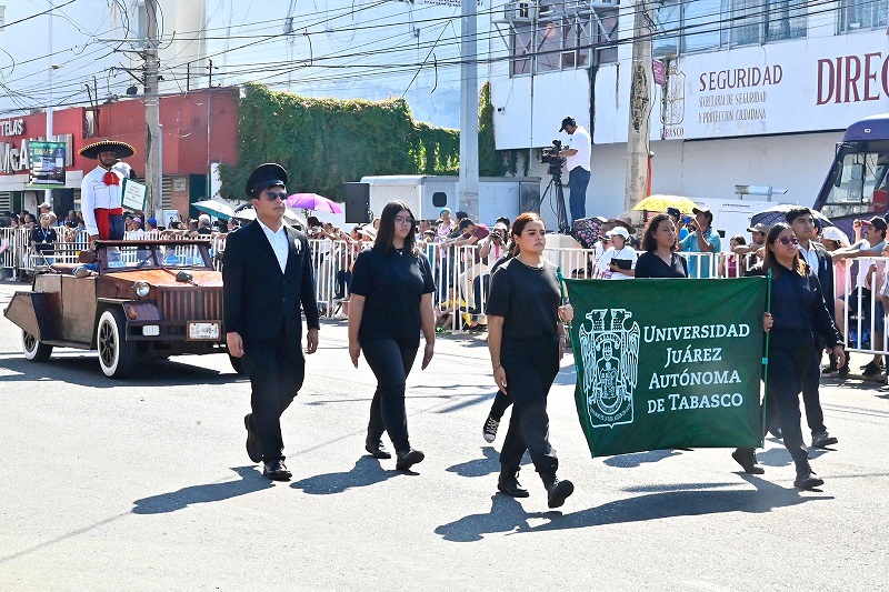 BOLETÍN 2449 EJECUTIVO ENCABEZA CARLOS MERINO DESFILE ALUSIVO AL 113 ANIVERSARIO DE LA REVOLUCIÓN MEXICANA 20112023 (13).jpg
