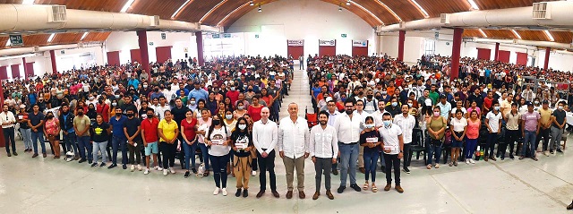 BOLETÍN 346 EJECUTIVO INICIA CARLOS MERINO ENTREGA DE 12 MIL TARJETAS BANCARIAS DE JÓVENES CONSTRUYENDO EL FUTURO 16032023 (4).jpg