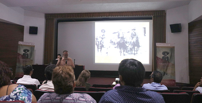 CONFERENCIA EMILIANO ZAPATA(4).JPG