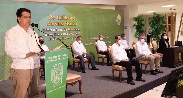 FOTO AALH ACUDE A INFORME DEL RECTOR UJAT (30).jpeg