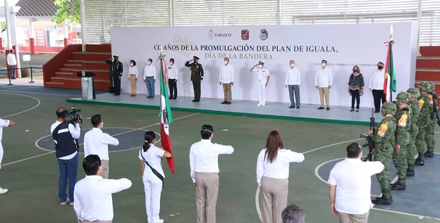 FOTO AALH DÍA DE LA BANDERA  (3).jpeg