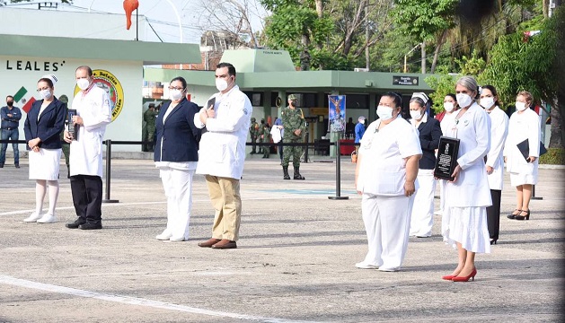 FOTO AALH-RECONOCIMIENTO A SALUD (10).jpeg