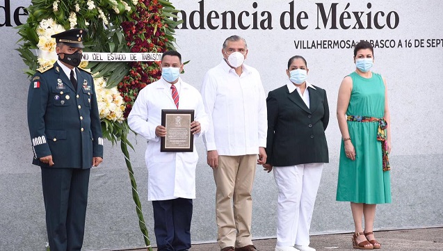 FOTO AALH-RECONOCIMIENTO A SALUD (5).jpeg