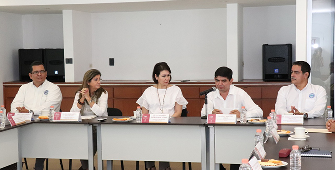 FOTO DIF FIRMA DE CONVENIO (3).jpeg