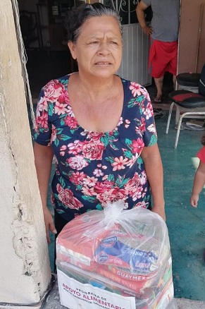 FOTO ENTREGA DE APOYOS 7.jpeg