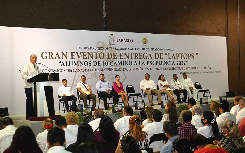 FOTO GOBERNADOR (6).jpeg