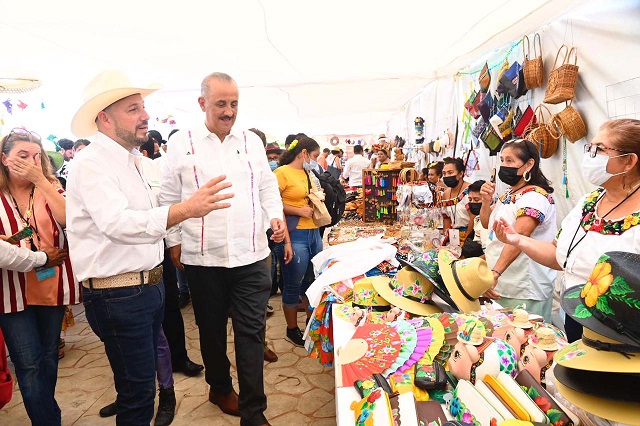 FOTO GOBERNADOR FESTIVAL DEL QUESO (80).jpeg
