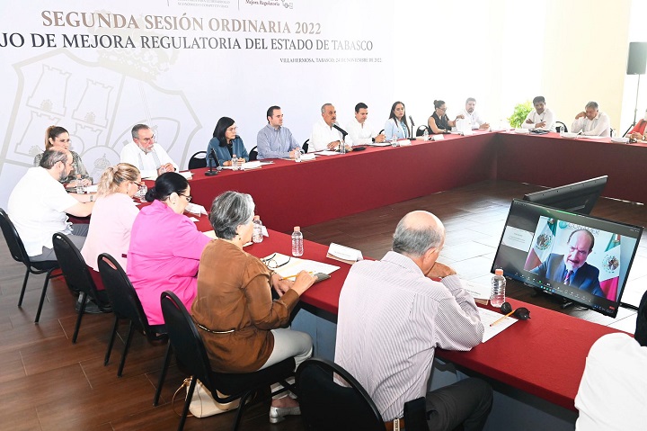 FOTO GOBERNADOR MEJORA REGULATORIA (30).jpeg