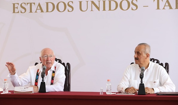 FOTO GOBERNADOR Y EMBAJADOR DE ESTADOS UNIDOS  (62).jpeg