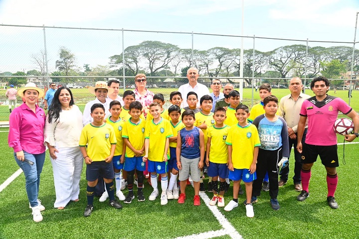 FOTO INAUGURACIÓN DE PARQUES Y CANCHA DEPORTIVA EN CÁRDENAS (11).jpeg