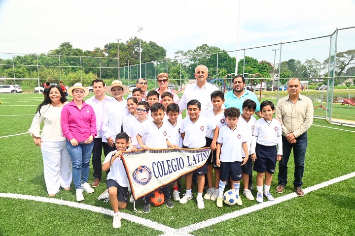 FOTO INAUGURACIÓN DE PARQUES Y CANCHA DEPORTIVA EN CÁRDENAS (13).jpeg