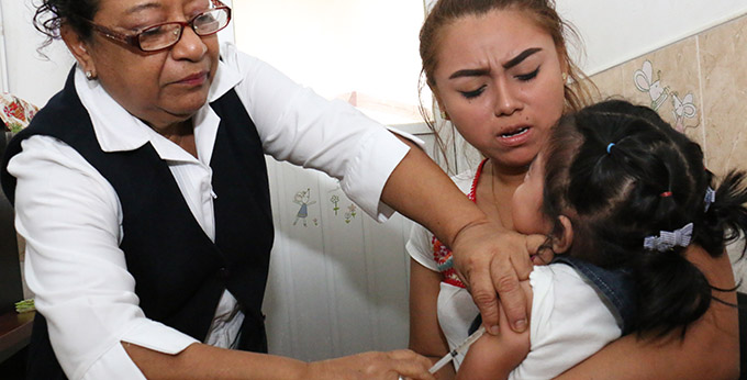FOTO SALUD SERVICIO VACUNACIÓN (1).JPG