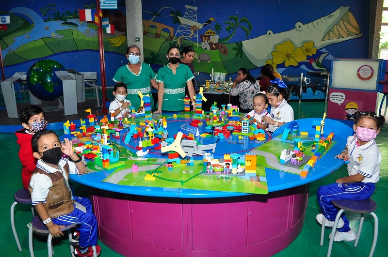 Feria de Robótica  (1).jpg