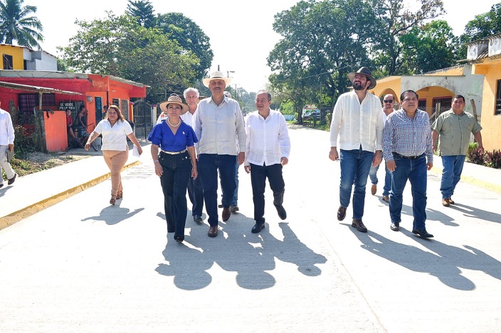 Inauguración calle C-27 (2).jpeg