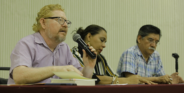 MESA REDONDA DE ANDRÉS IDUARTE (4).JPG