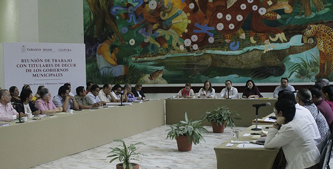 REUNIÓN CON LOS DECUR DE GOBIERNOS MUNICIPALES  (7).JPG