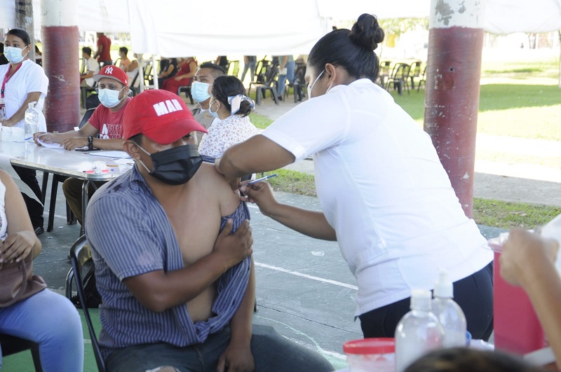 VACUNACIÓN NACAJUCA-SEDE POMOCA 12102021 (7)_0.jpg